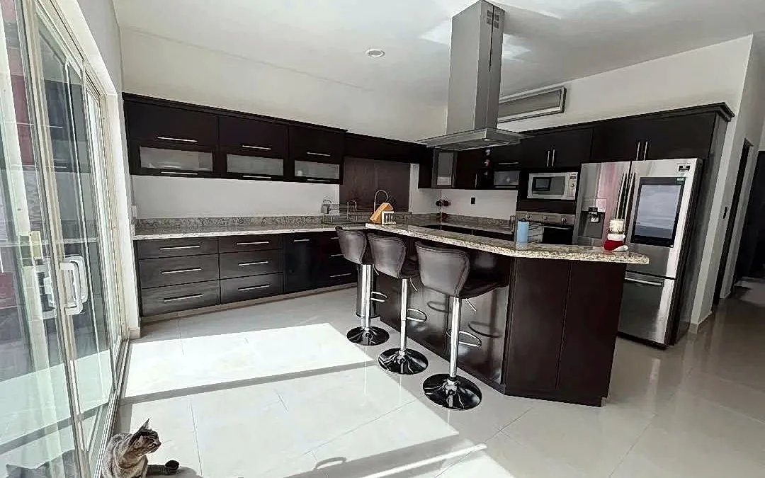 Residencia moderna con spa y cava en Altavista — foto 9 de 17