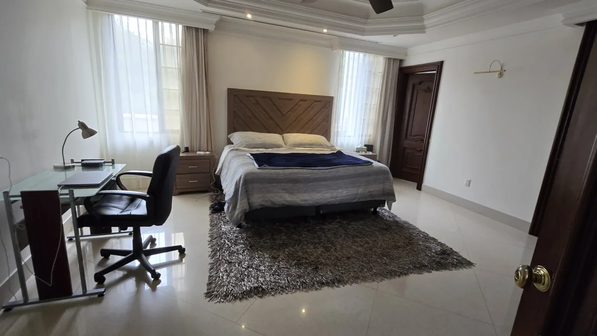 Residencia de lujo en Villa Encantada — foto 17 de 18