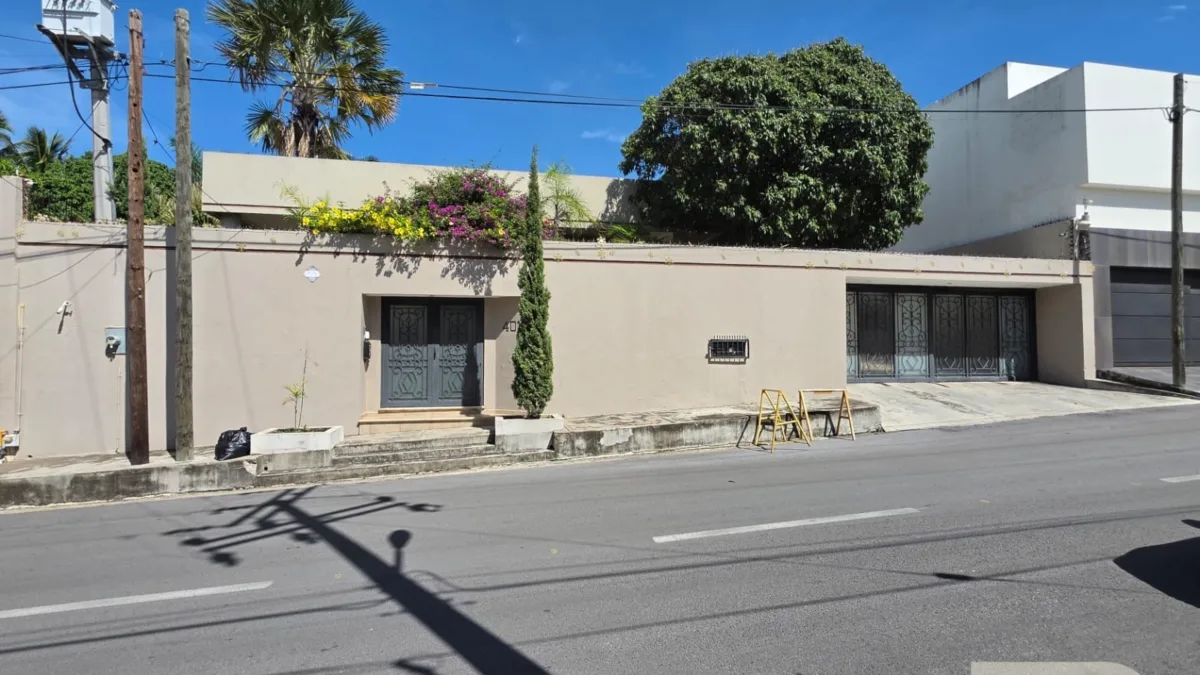 Casa en venta de un piso en la petrolera